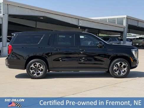 Certified 2026 GMC Yukon XL AT4 Ultimate AWD/4WD image 3