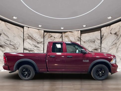 Used 2017 RAM 1500 Express AWD/4WD image 9