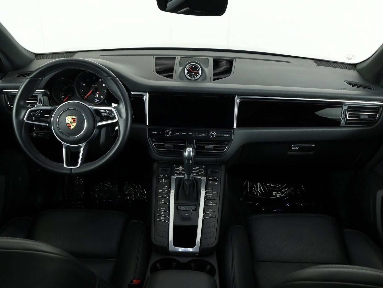 Certified 2021 Porsche Macan AWD/4WD image 11