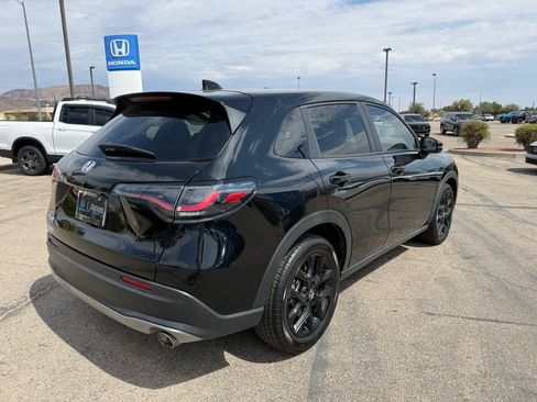 Used 2024 Honda HR-V Sport image 5