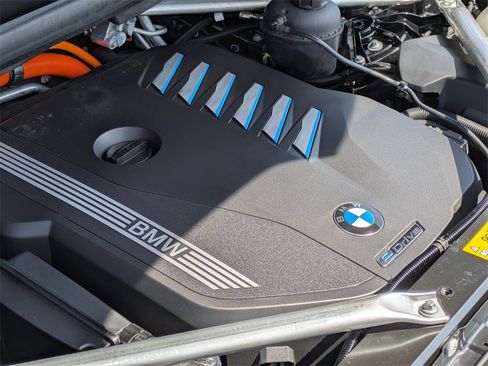 Used 2022 BMW X5 xDrive45e w/ Executive Package image 39