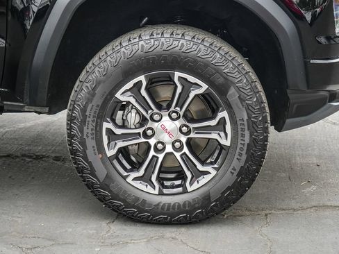 Used 2024 GMC Canyon AT4 w/ Technology Package AWD/4WD image 10