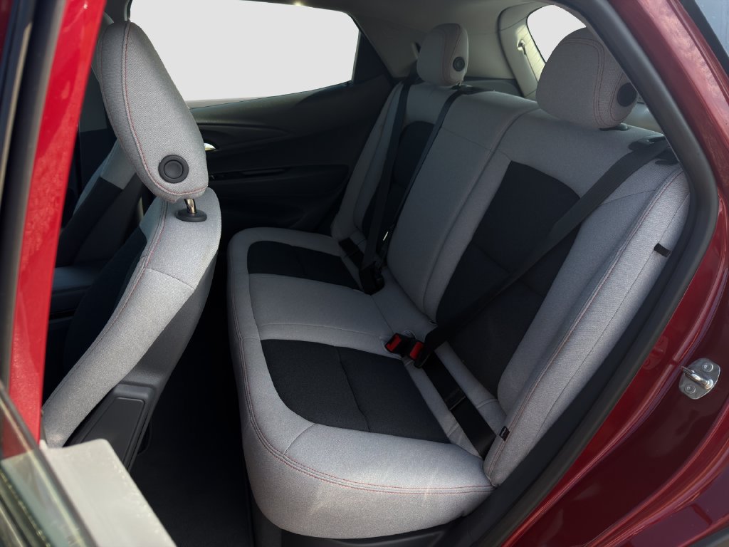 Used 2021 Chevrolet Bolt LT FWD image 28