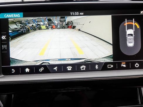 Used 2020 Jaguar F-PACE Premium image 29