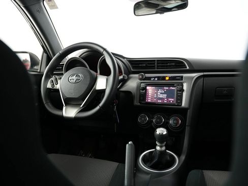 Used 2015 Scion tC image 10