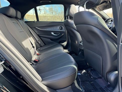 Used 2018 Mercedes-Benz E 400 4MATIC Sedan image 18
