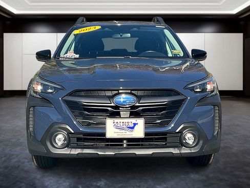 Used 2023 Subaru Outback Premium image 3