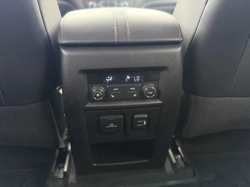 Used 2020 Chevrolet Traverse Premier w/ Redline Edition AWD/4WD image 45