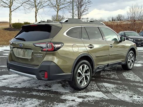 Used 2020 Subaru Outback Touring w/ Popular Package #2 image 9