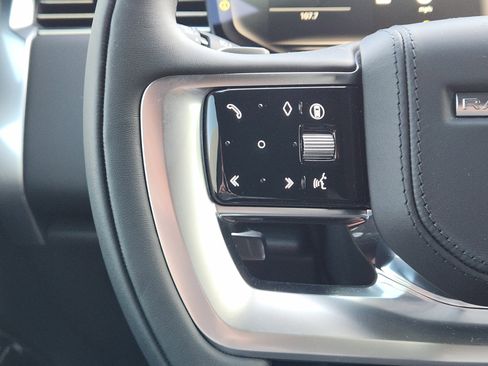 New 2025 Land Rover Range Rover SE image 29