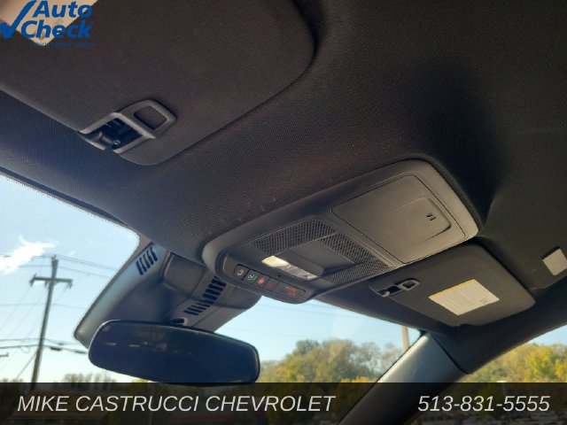 Used 2025 Chevrolet Traverse LT w/ Driver Confidence Package FWD image 19