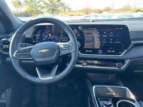 Used 2026 Chevrolet Equinox LT w/ Convenience Package II image 23