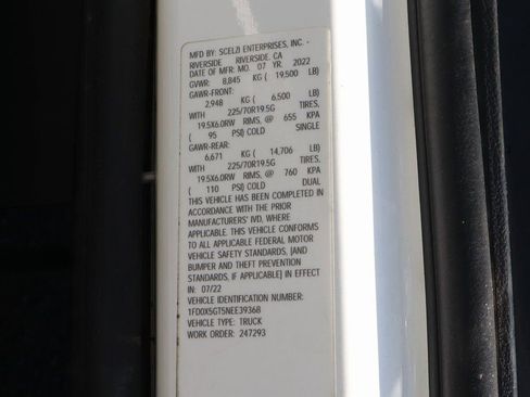 Used 2022 Ford F550 Lariat image 61