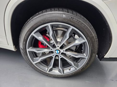Used 2023 BMW X4 M40i w/ Premium Package image 17