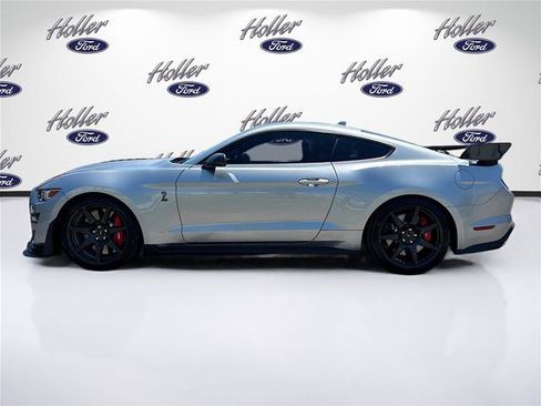 Certified 2021 Ford Mustang Shelby GT500 w/ Carbon Fiber Track Pack RWD image 5
