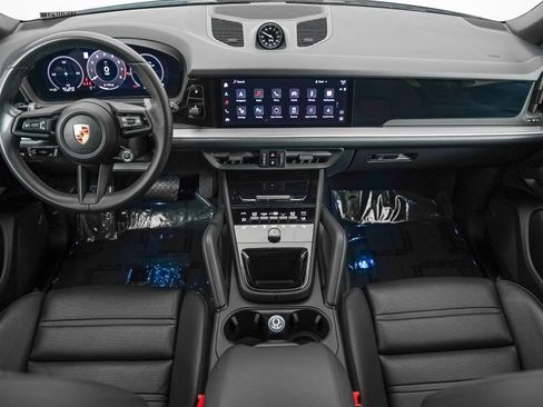 Certified 2025 Porsche Cayenne Coupe AWD/4WD image 15