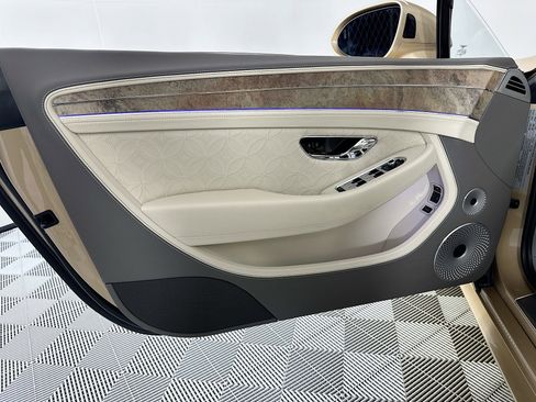 Certified 2023 Bentley Continental GT V8 AWD/4WD image 17