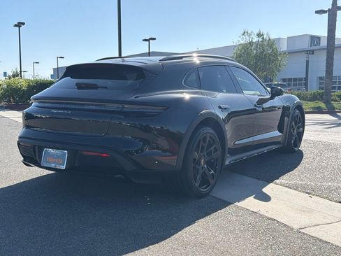 Used 2025 Porsche Taycan 4S AWD/4WD image 7