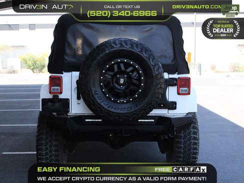 Used 2013 Jeep Wrangler Unlimited Sahara image 6