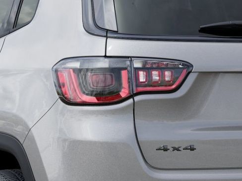 New 2026 Jeep Compass Latitude AWD/4WD image 9