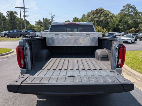Used 2024 GMC Sierra 1500 Denali w/ Technology Package AWD/4WD image 18