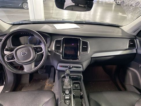 Used 2018 Volvo XC90 T5 Momentum w/ Convenience Package image 10