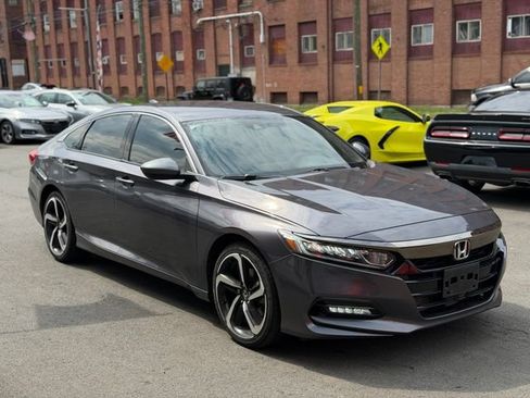 Used 2019 Honda Accord Sport image 3