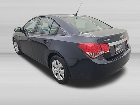 Used 2014 Chevrolet Cruze LS FWD image 5