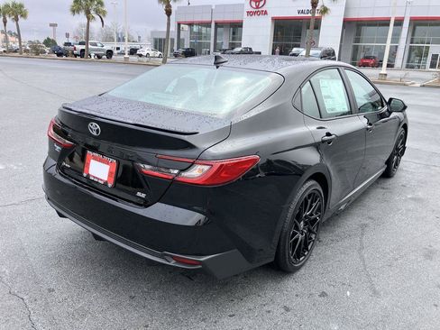 New 2026 Toyota Camry SE image 5