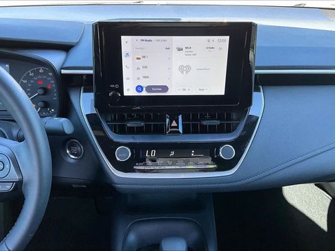 Used 2025 Toyota Corolla SE image 7