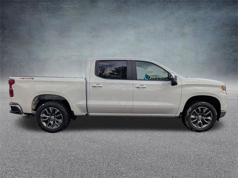 New 2026 Chevrolet Silverado 1500 LT image 3