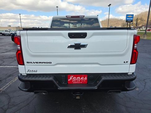 Used 2024 Chevrolet Silverado 1500 LT Trail Boss w/ LT Trail Boss Premium Package image 4