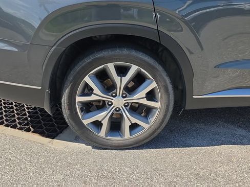 Used 2021 Hyundai Palisade SEL w/ Premium Package FWD image 5