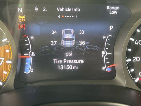 Used 2022 Jeep Compass Latitude AWD/4WD image 12