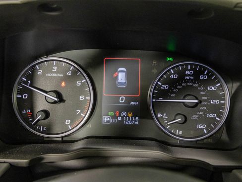 Used 2025 Subaru Crosstrek 2.0i Premium image 33