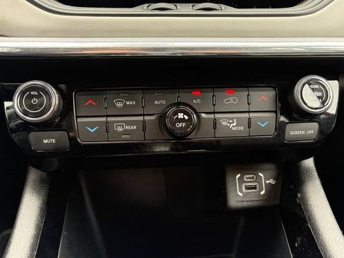 Used 2022 Jeep Compass Limited w/ Elite Group AWD/4WD image 25