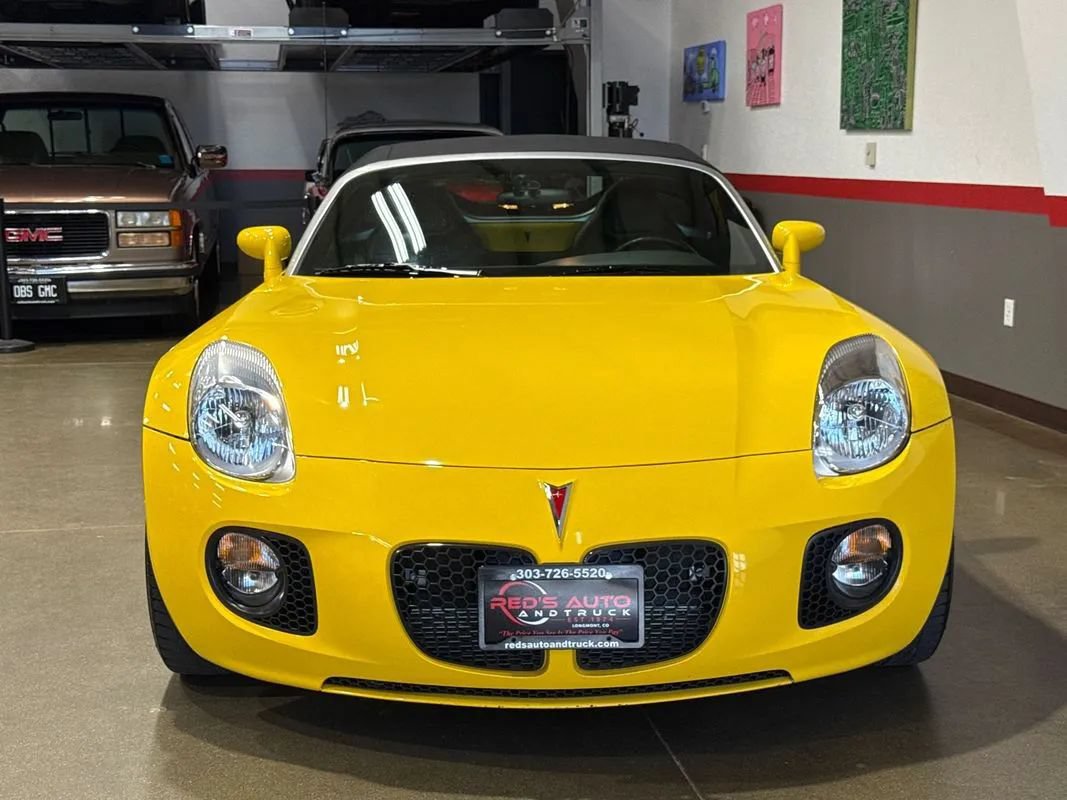 Used 2007 Pontiac Solstice GXP w/ Premium Package RWD image 35