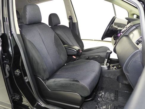 Used 2012 Nissan Versa Hatchback w/ SL Navigation Pkg FWD image 18