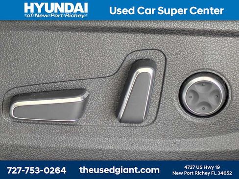 Used 2024 Hyundai Palisade SEL FWD image 26