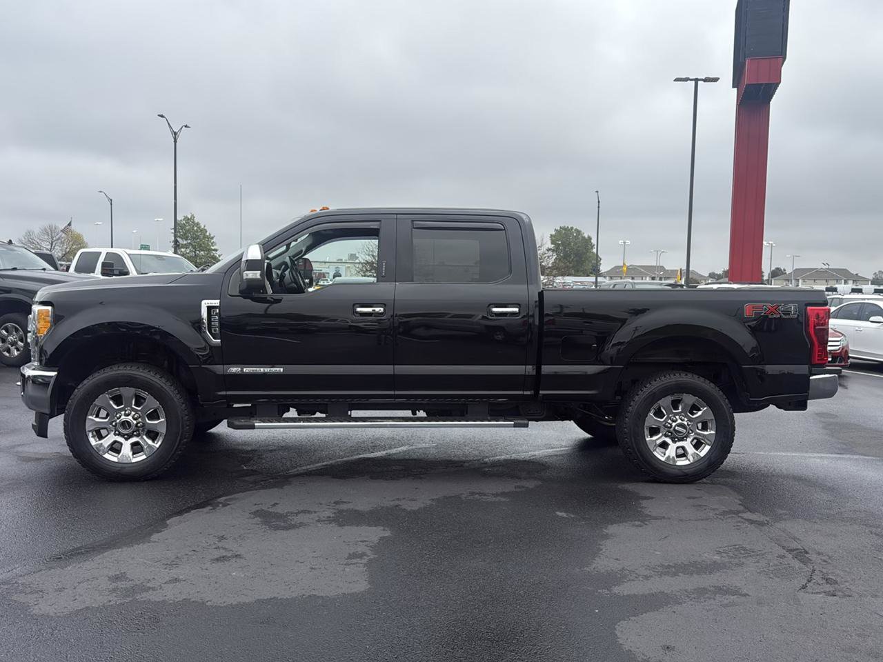 Used 2017 Ford F250 Lariat w/ Lariat Ultimate Package AWD/4WD image 2