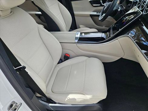 Used 2026 Mercedes-Benz GLC 300 image 19