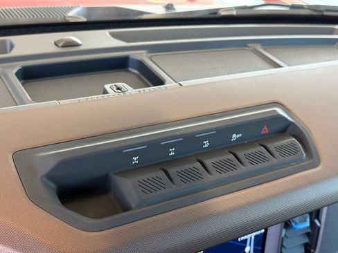 Used 2023 Ford Bronco Outer Banks w/ Sasquatch Package AWD/4WD image 22