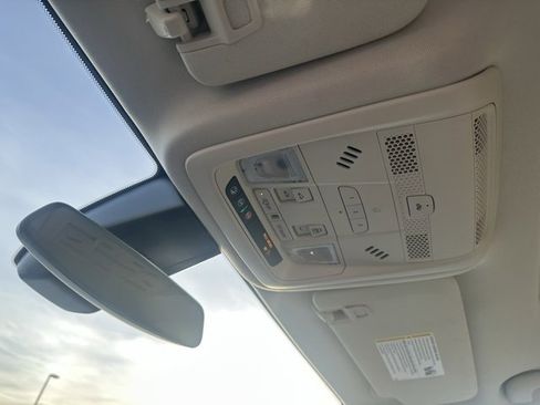 Used 2024 Cadillac XT6 Premium Luxury image 14