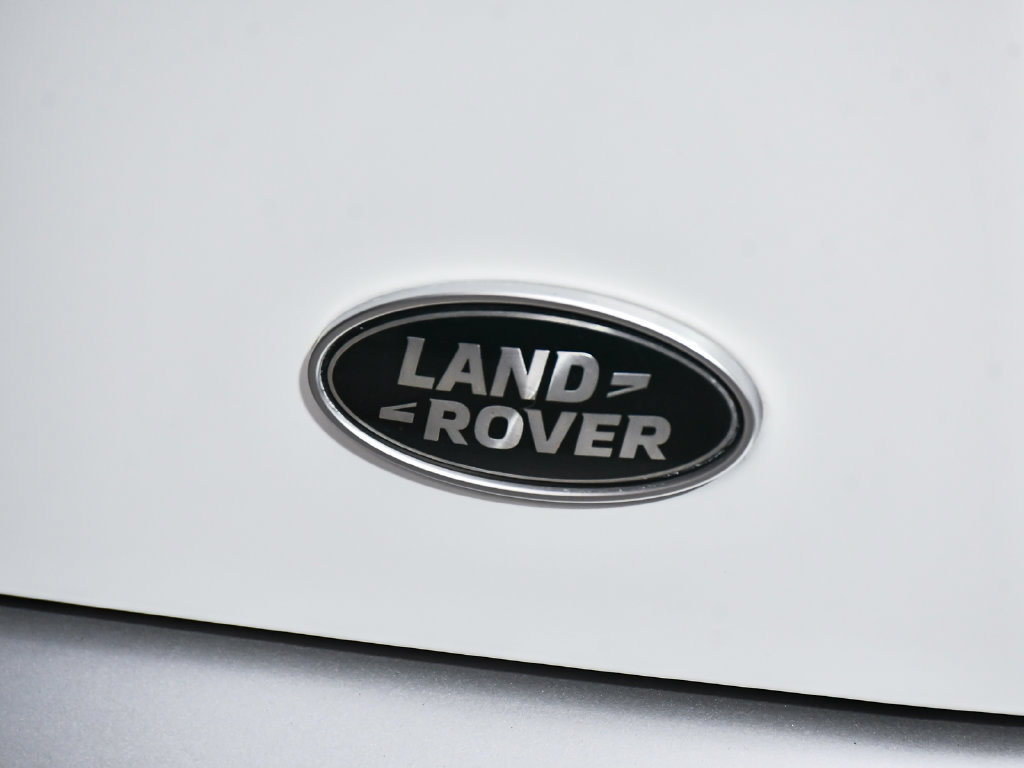 Used 2021 Land Rover Defender 110 SE AWD/4WD image 99