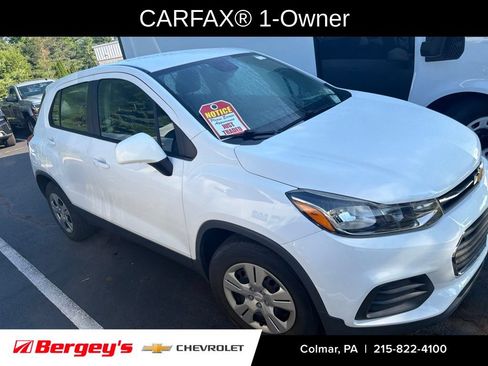 Used 2017 Chevrolet Trax LS FWD image 3