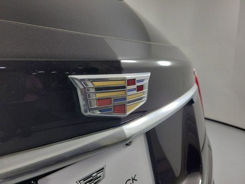 Used 2018 Cadillac XT5 FWD image 7