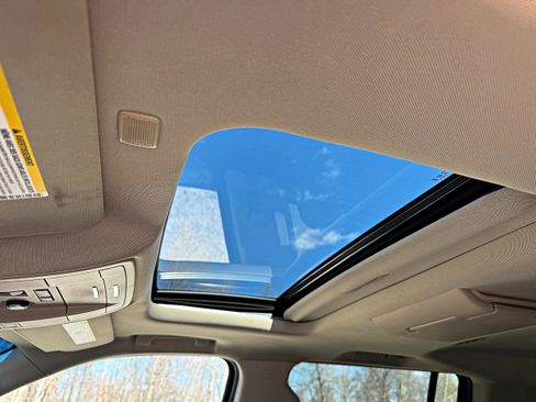 Used 2020 GMC Yukon XL Denali w/ Open Road Package image 19