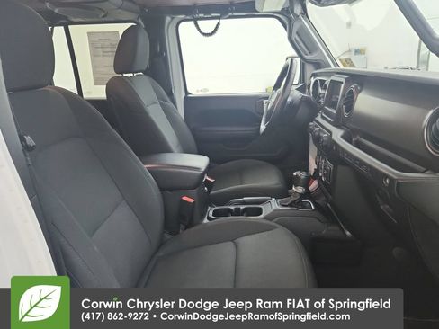 Used 2020 Jeep Wrangler Unlimited Sport AWD/4WD image 32