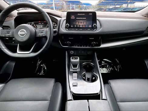 Used 2021 Nissan Rogue SV w/ Premium Package image 15