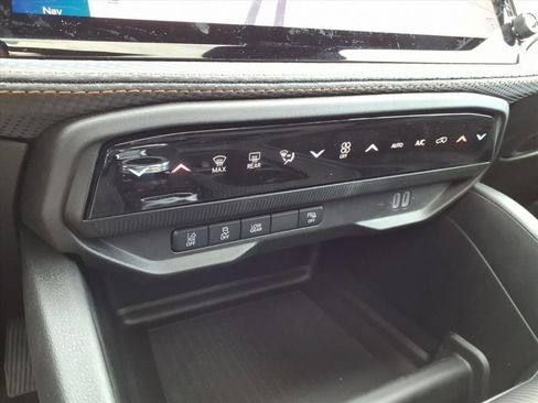 New 2026 Jeep Cherokee Overland AWD/4WD image 17